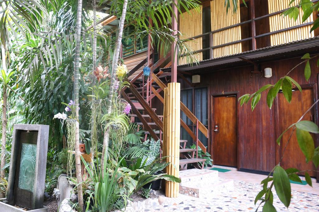 星霖小屋酒店 莫尔兹比港 外观 照片